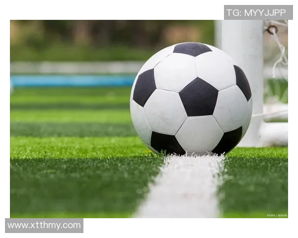 足球场上球星休息时的奇特睡姿和背后的健康秘密